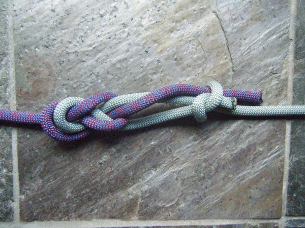 Sheet bend with spider follow-through